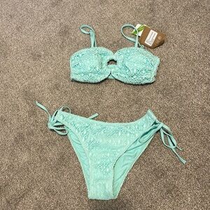 NWT Womens teal bikini set- detailed crochet overlay. Size medium in both